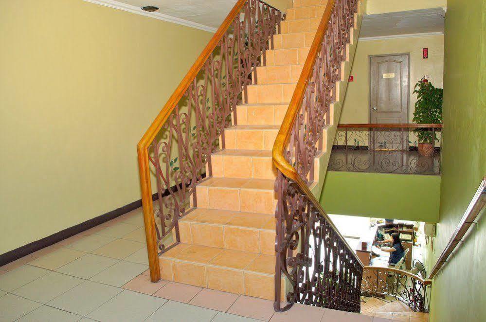 El Portal Inn Tagbilaran City Bagian luar foto